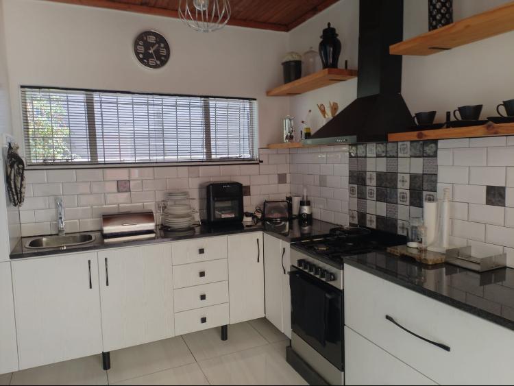 3 Bedroom Property for Sale in Chrismar Western Cape